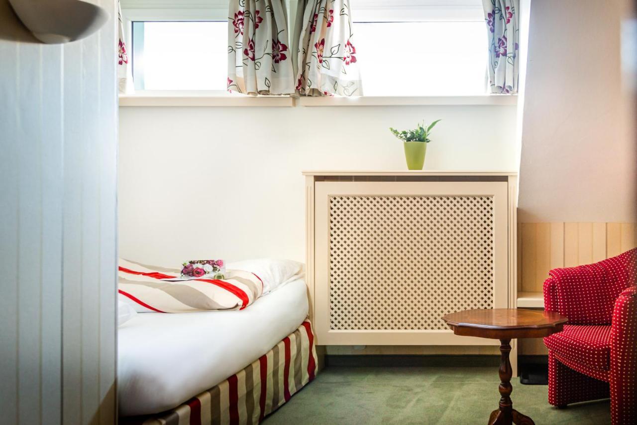 Hotel Albona Nova Zuers ภายนอก รูปภาพ