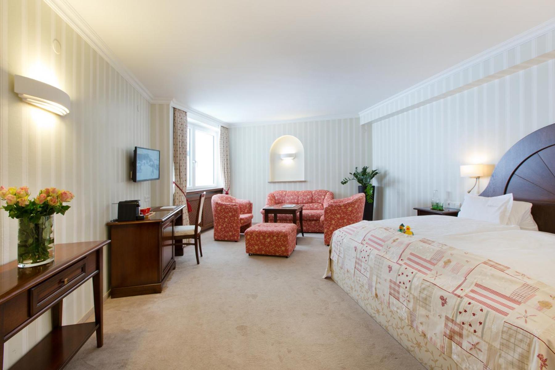 Hotel Albona Nova Zuers ภายนอก รูปภาพ