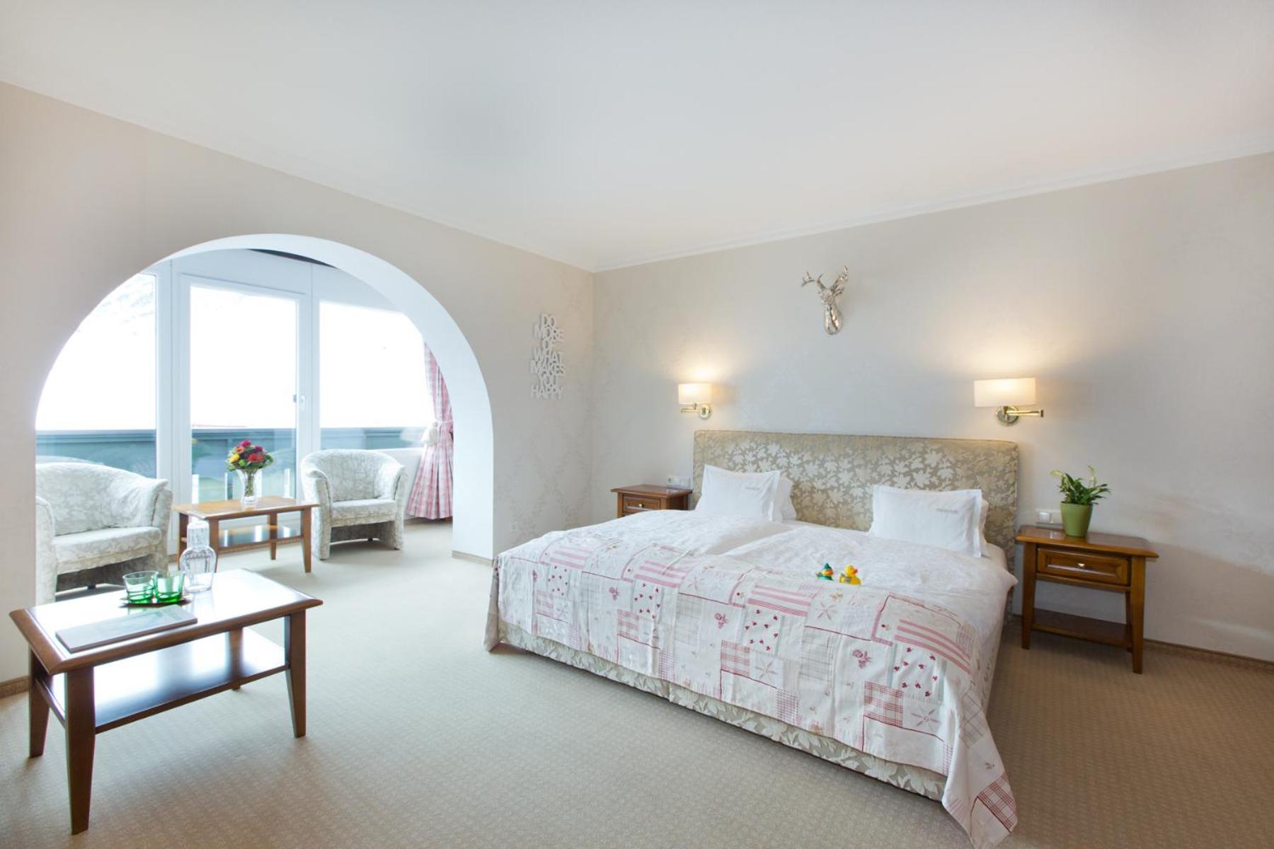 Hotel Albona Nova Zuers ภายนอก รูปภาพ