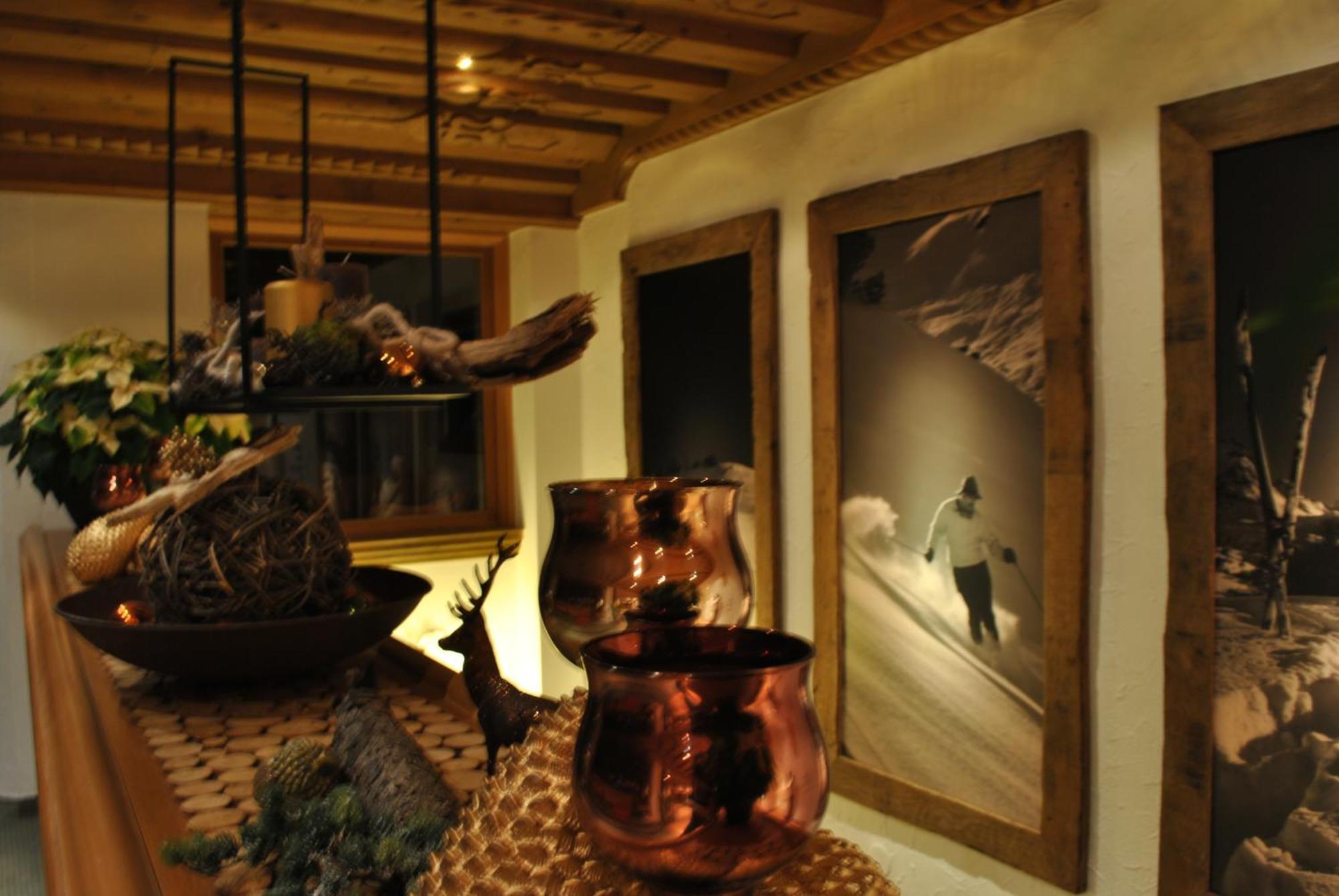 Hotel Albona Nova Zuers ภายนอก รูปภาพ