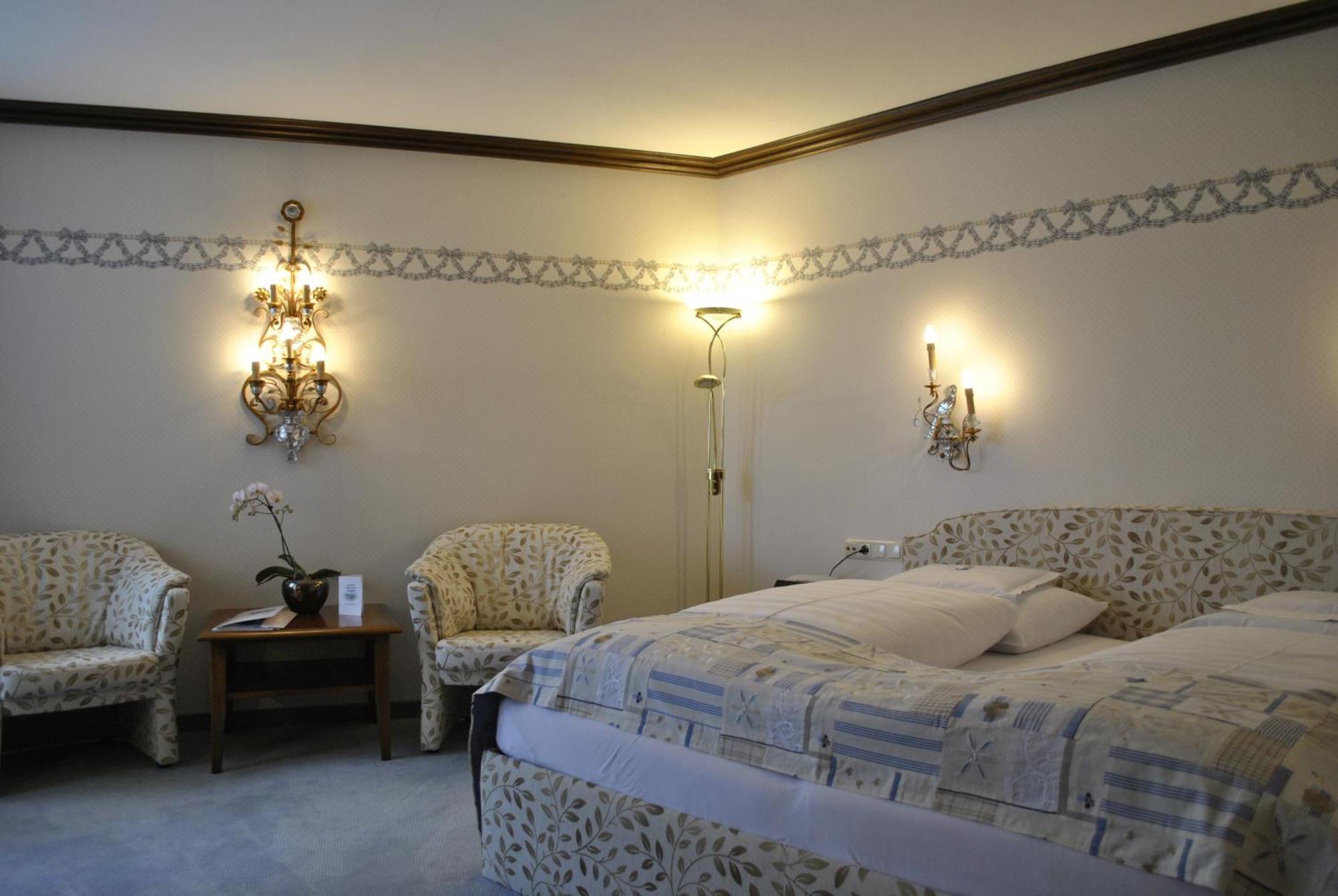 Hotel Albona Nova Zuers ภายนอก รูปภาพ