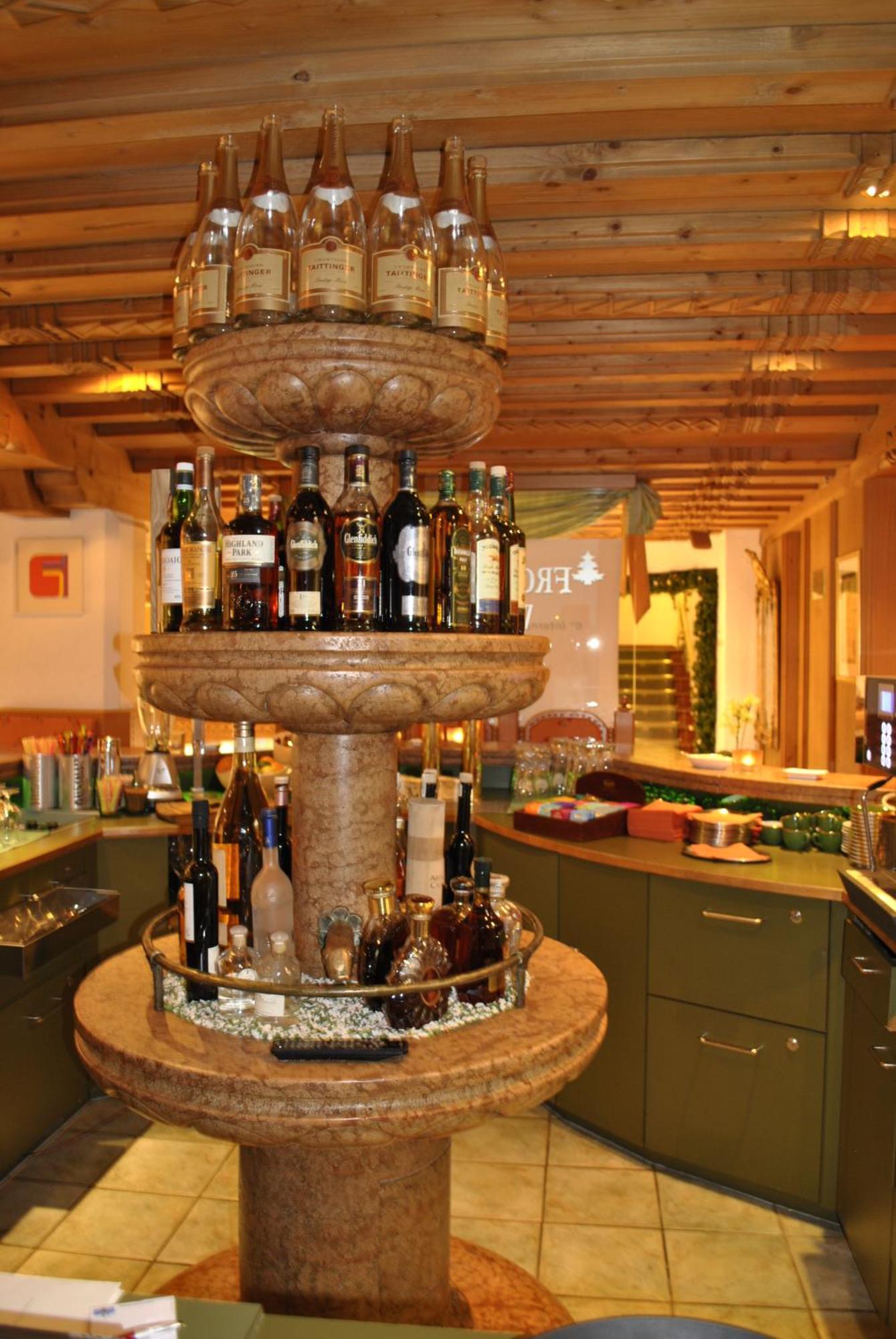 Hotel Albona Nova Zuers ภายนอก รูปภาพ