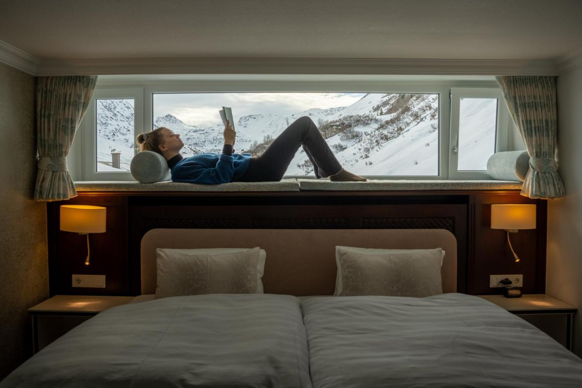 Hotel Albona Nova Zuers ภายนอก รูปภาพ