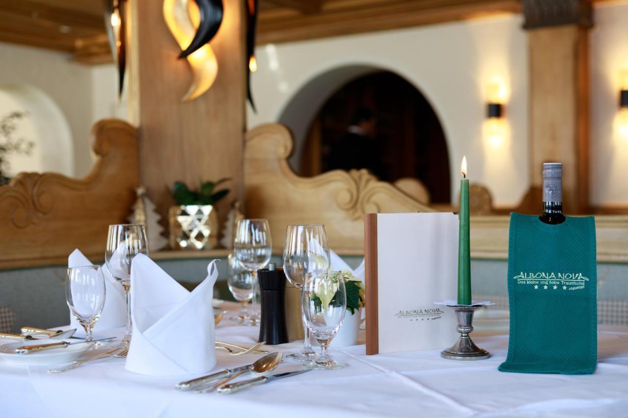 Hotel Albona Nova Zuers ภายนอก รูปภาพ