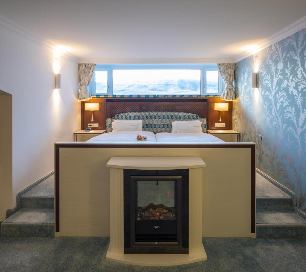 Hotel Albona Nova Zuers ภายนอก รูปภาพ
